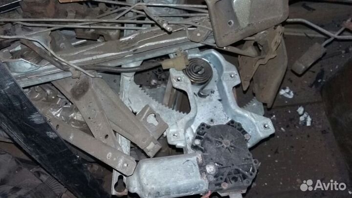 Стеклоподьемники на 