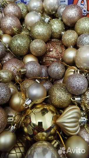 Елочные игрушки пластиковые золотые набор