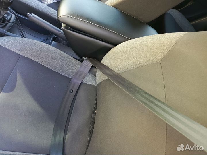 Подлокотник skoda rapid