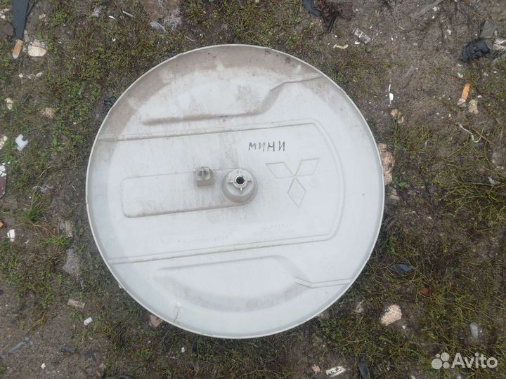 Колпак запасного колеса Митсубиси Паджеро Мини 2