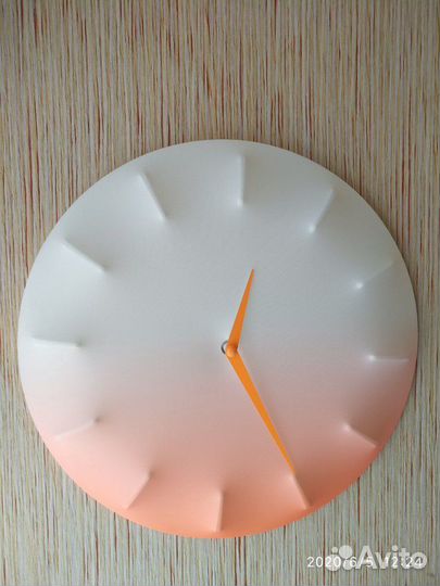 Часы настенные спраллис /Икея