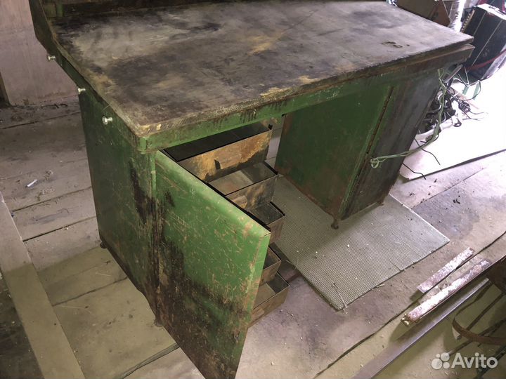 Стол слесарный верстак