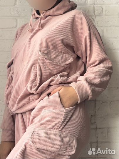 Спортивный костюм женский вельветовый