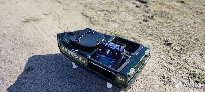 Прикормочный кораблик с GPS автопилотом