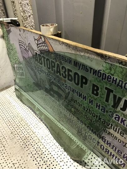 Стекло двери переднее правое Ford Focus 2