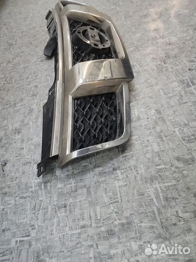 Оригинал решетка радиатора Nissan X-Trail 10-14