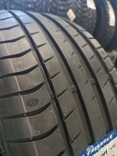 Triangle EffeXSport TH202 235/55 R20