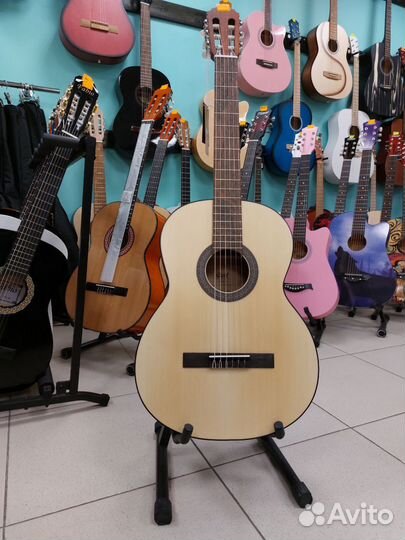 Гитара. Cort лучший выбор для музыкальной школы