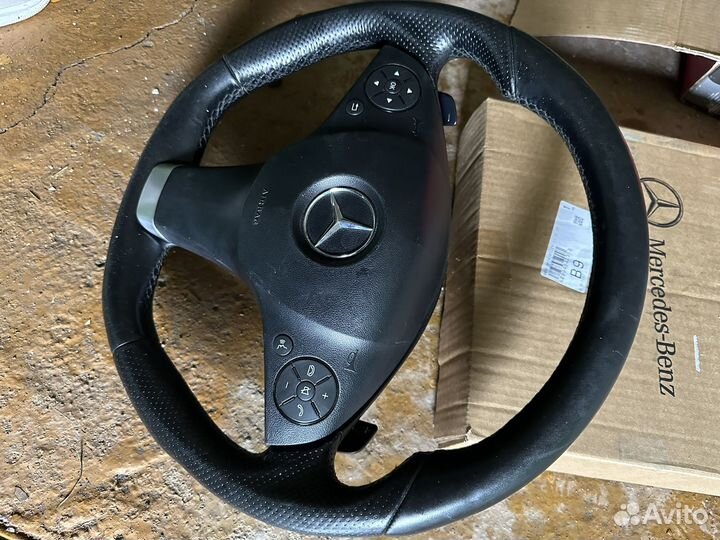 Руль mercedes w212 amg