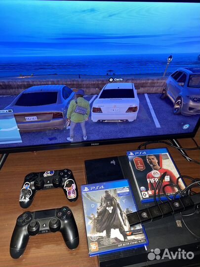 Sony PS4 + 2 игры +2 джойстика + камера