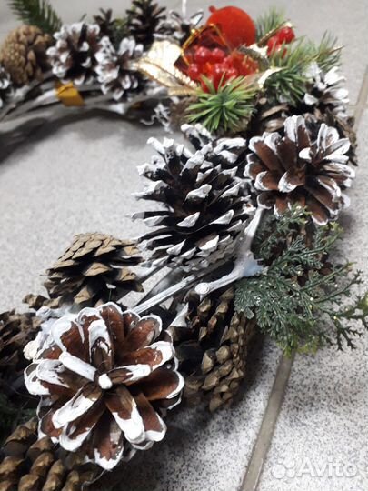 Новогодний венок ручной работы