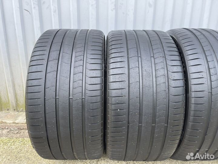 Pirelli P Zero PZ4 275/35 R22 и 315/30 R22