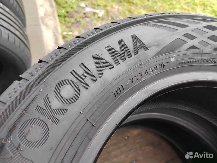 Yokohama BluEarth AE51 215/60 R16 99V