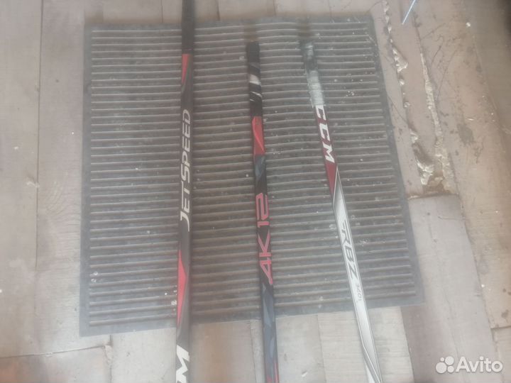 Продам хоккейные клюшки