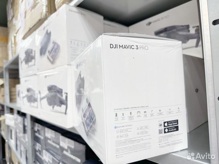 Квадрокоптер DJI Mavic 3 PRO RC дрон