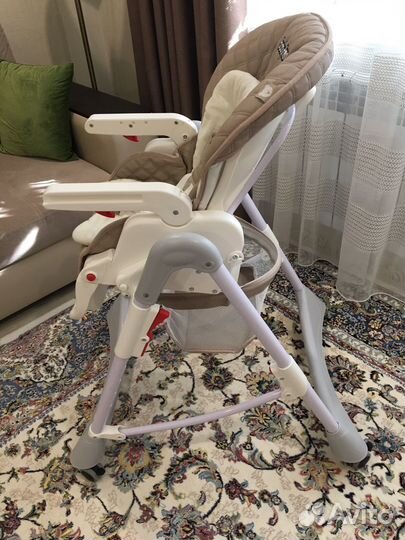 Стульчик для кормления babyton