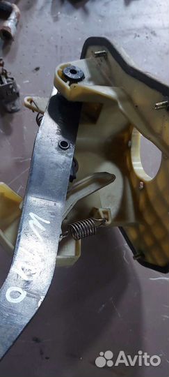 Педаль тормоза на Mercedes W140