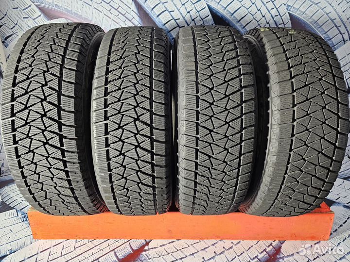 Bridgestone Blizzak DM-V2 265/60 R18