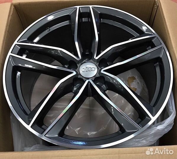 Новые литые диски R22 на Audi Q7