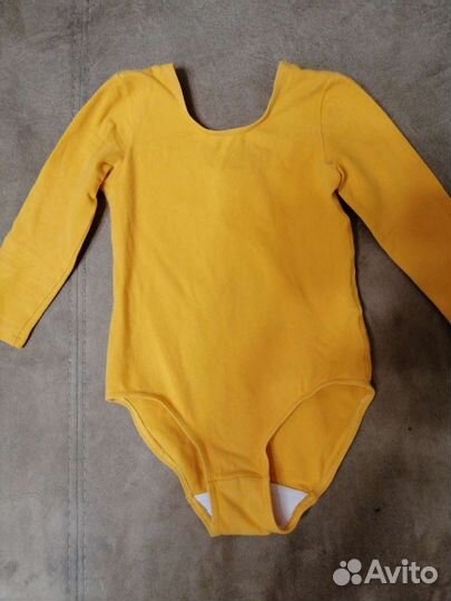 Гимнастический купальник и леггинсы