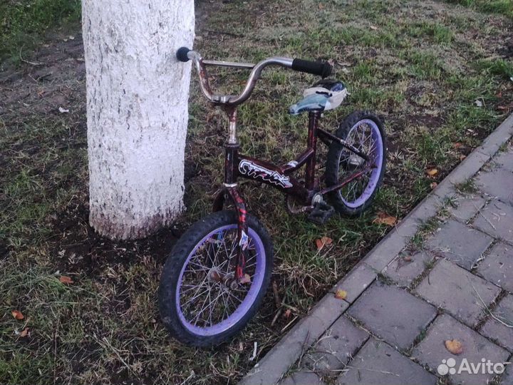 Гонять на спорт-каре