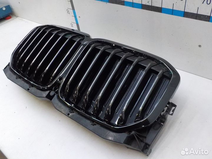 Б/У Б/У Решетка радиатора BMW X7 G07 2018- 5113