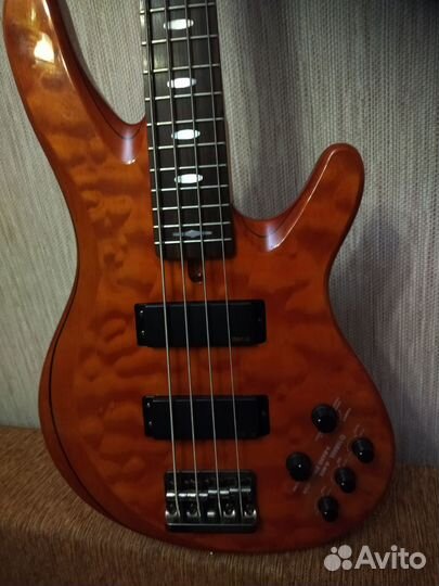 Бас гитара 4 струны, yamaha trb 1004