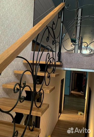 Лестница для загородного дома