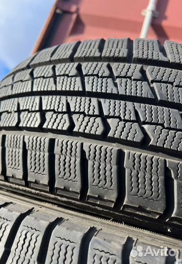Goodyear Ice Navi Zea II 205/60 R16