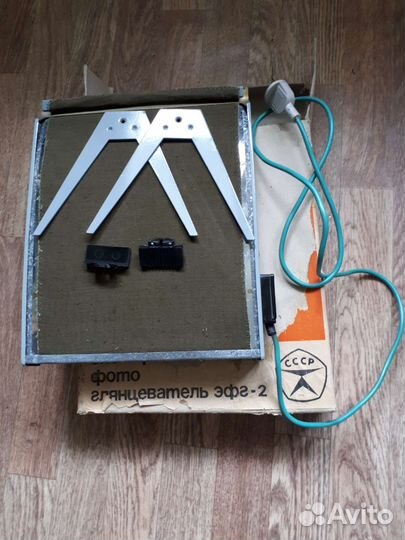 Плёночный фотоаппарат Зенит-Е и фотопринадлежности