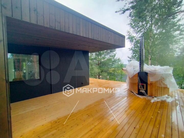 Коттедж 160 м² на участке 9 сот.