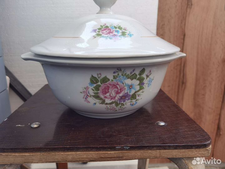 Супница с крышкой фарфор