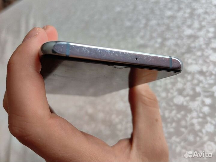 HUAWEI P30, 8/128 ГБ
