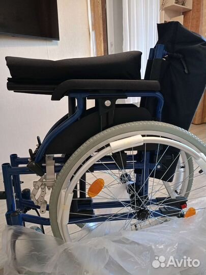 Инвалидная коляска новая