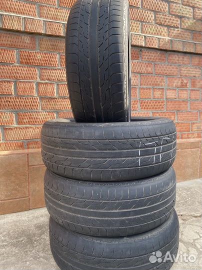 Toyo DRB 215/55 R17 94V