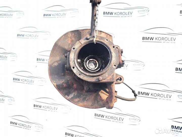 Кулак поворотный передний левый Suzuki Jimny