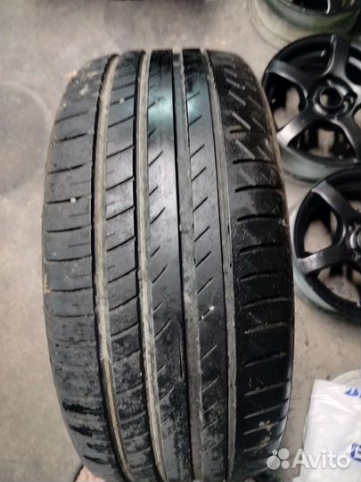 Viatti Strada Asimmetrico 255/45 R18