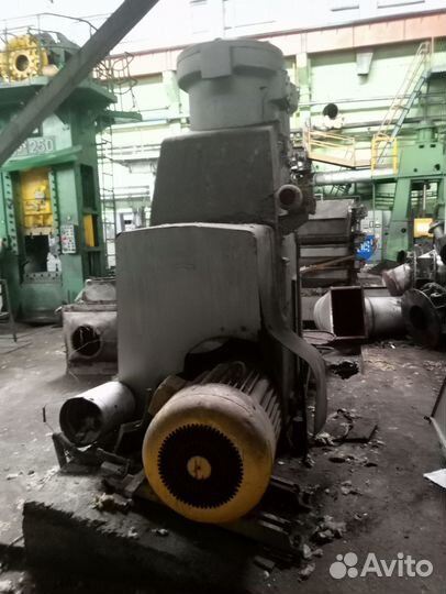 Молот ковочный пневматический М4138