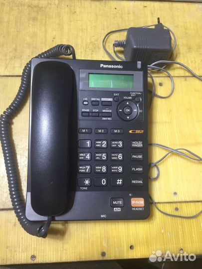 Проводной телефон Panasonic KX-TS2570RUB черный