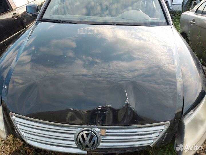 Капот на Volkswagen Phaeton