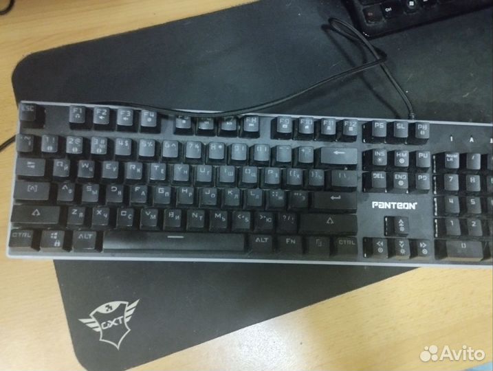 Игровая механическая клавиатура