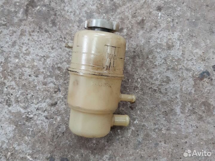 Бачок гур mitsubishi lancer 9