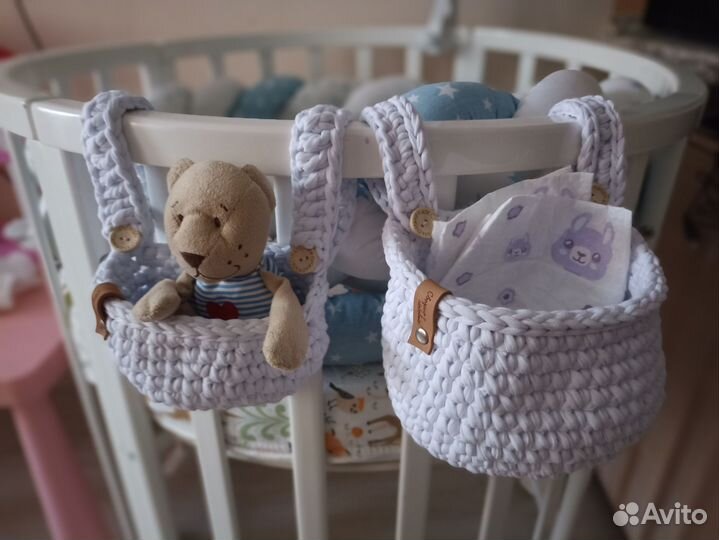 Вязаные корзинки для детской кровати