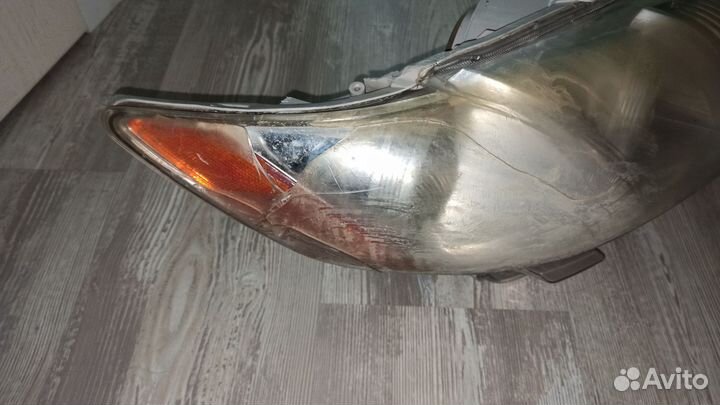 Фара правая Toyota Camy 40