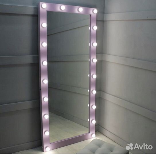 Гримёрное зеркало в полный рост