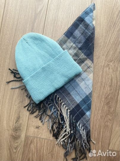 Комплект шапка и платок теплые