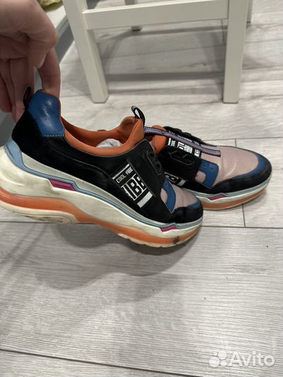 Кроссовки женские 40 размер TJ