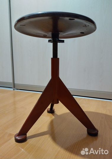 Стул для фортепиано