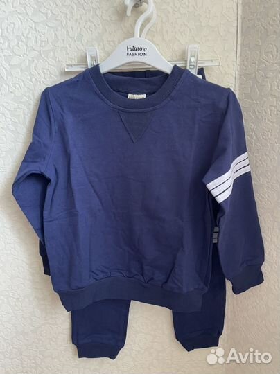 Спортивный костюм,размеры 110,120,130,140