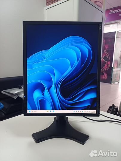 Мониторы NEC MultiSync LCD1990SX с гарантией
